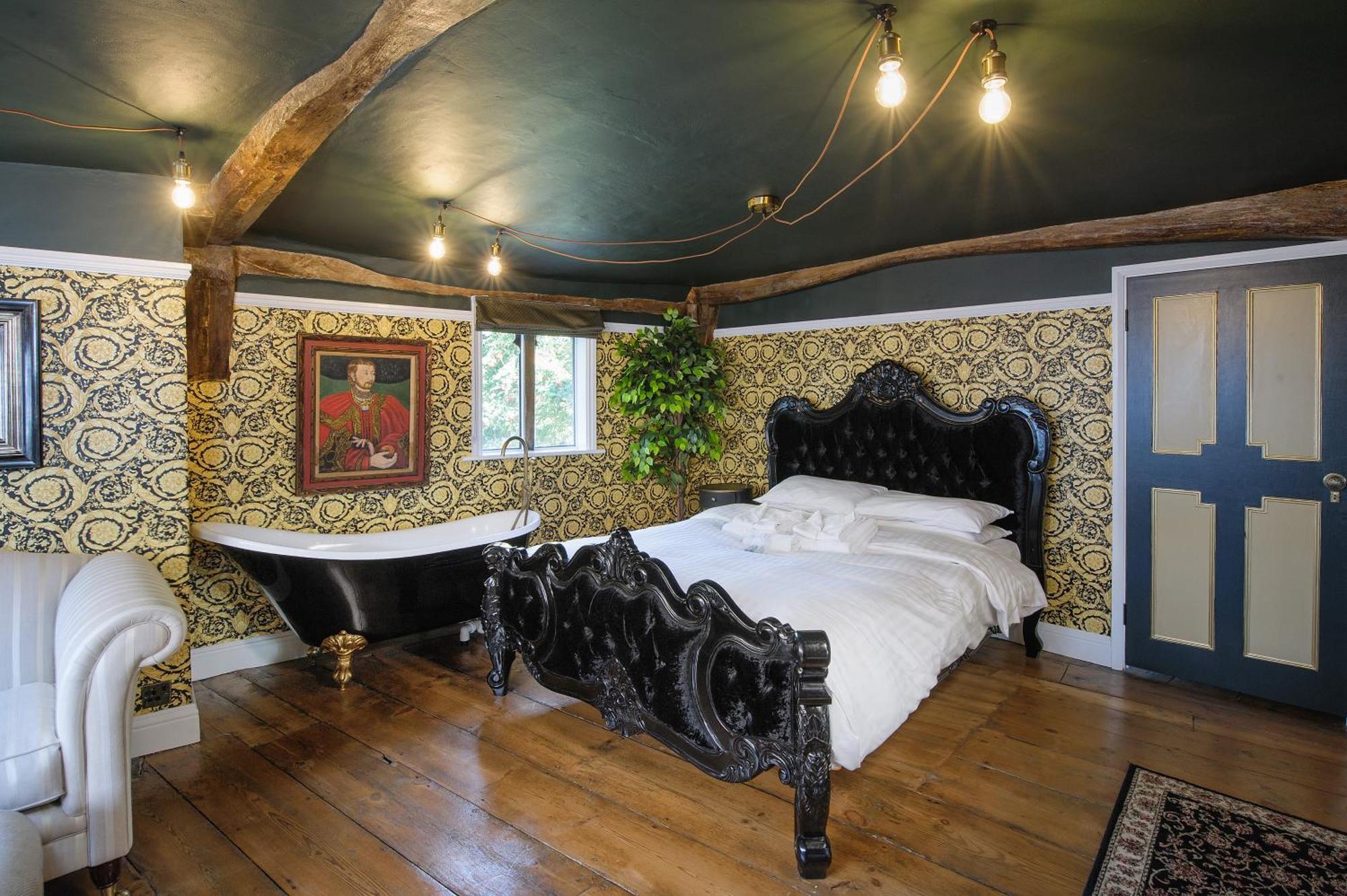 Huge Deluxe 600 Year Old Essex Manor, Hot Tub, Cinema Room, Sky Tv Saffron Walden Exteriör bild