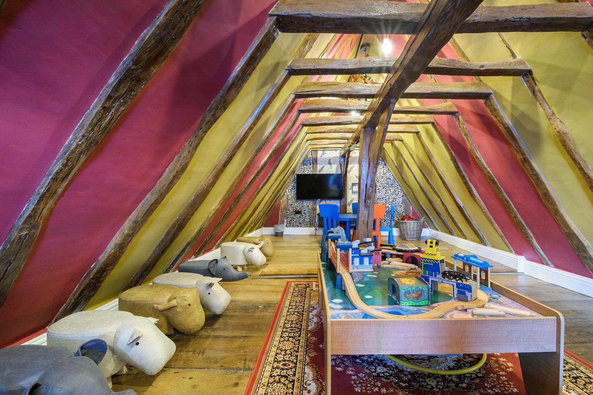 Huge Deluxe 600 Year Old Essex Manor, Hot Tub, Cinema Room, Sky Tv Saffron Walden Exteriör bild
