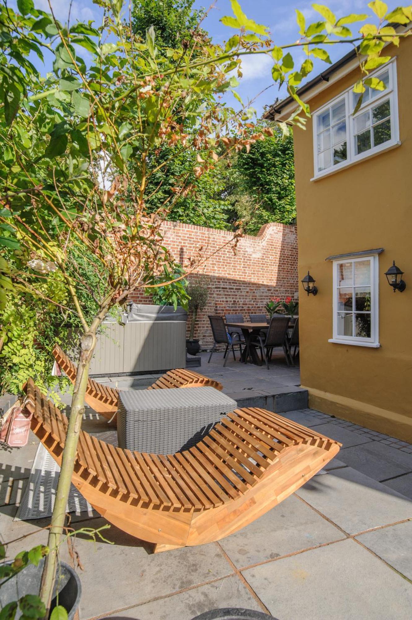 Huge Deluxe 600 Year Old Essex Manor, Hot Tub, Cinema Room, Sky Tv Saffron Walden Exteriör bild